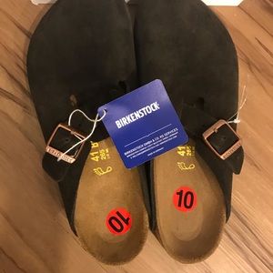 NEW Brown Boston soft footbed